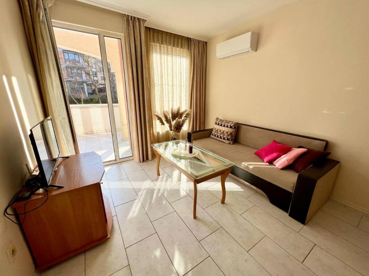 Dkapartments Amrita *